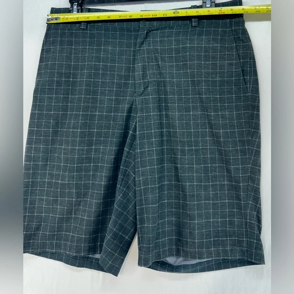 Nike Golf Tour Performance Dri-Fit Plaid‎ Shorts Black Gray Mens Size 34 (36
